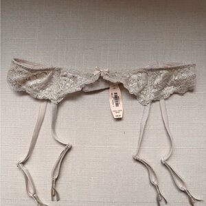 Victoria's Secret Cream Swarovski Lace Dream Angels Garter Belt XS